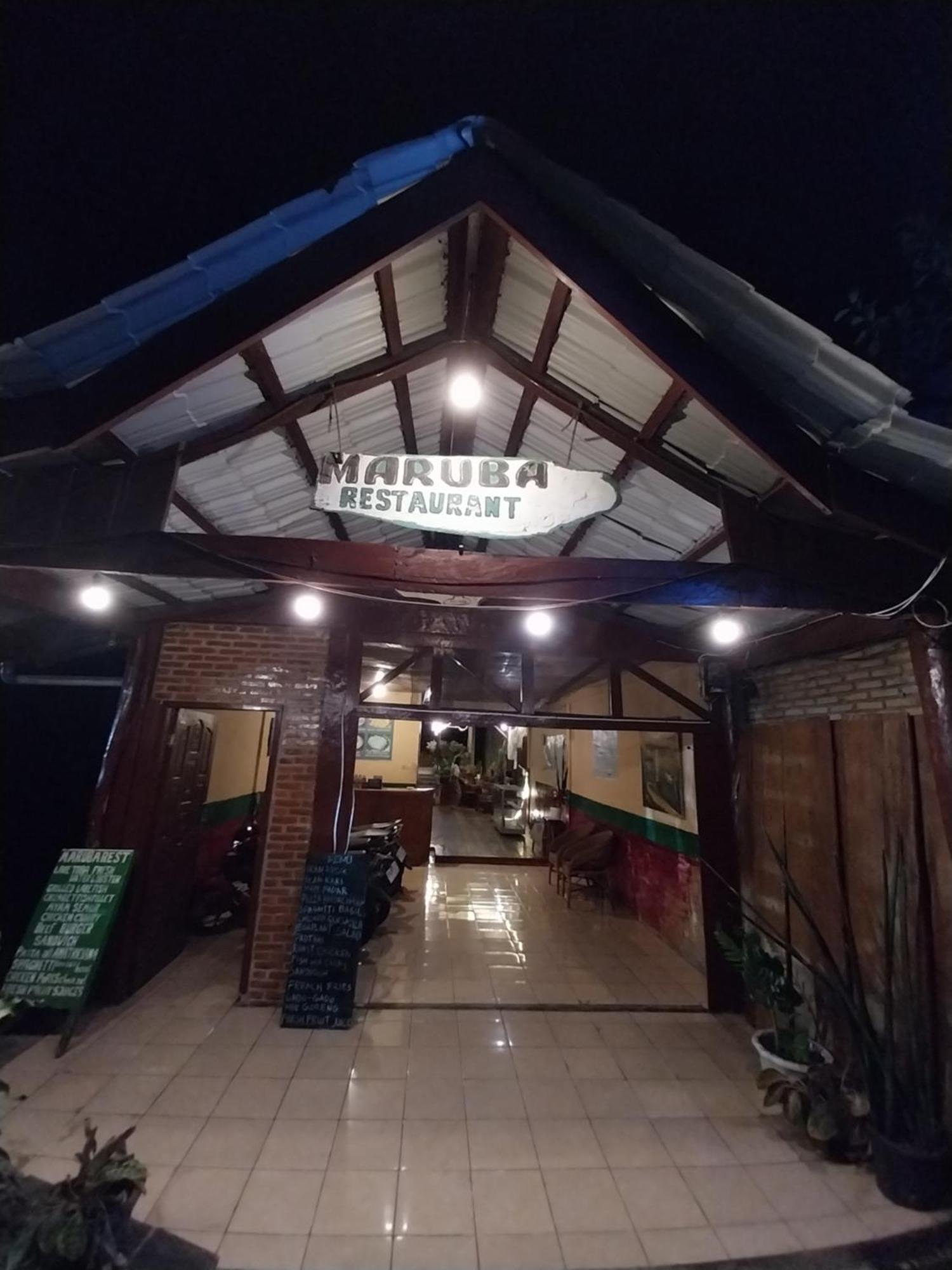 Maruba Inn Tuktuk Siadong Exterior foto