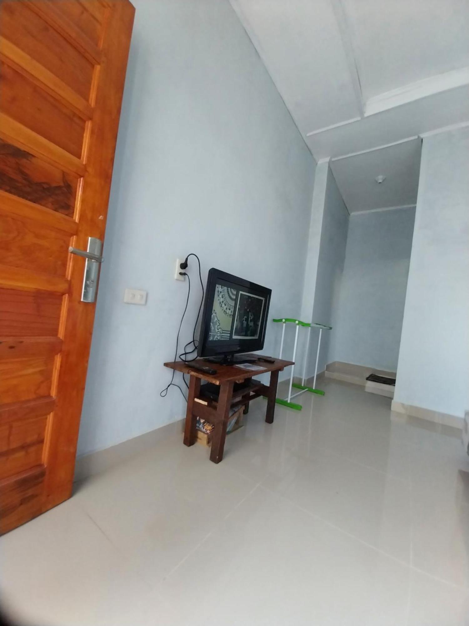 Maruba Inn Tuktuk Siadong Exterior foto